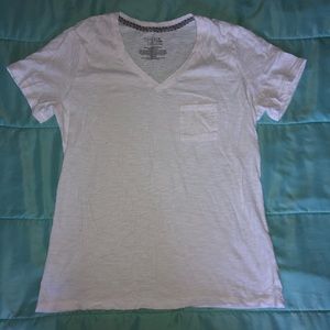 Time & Tru White V Neck, Size Small